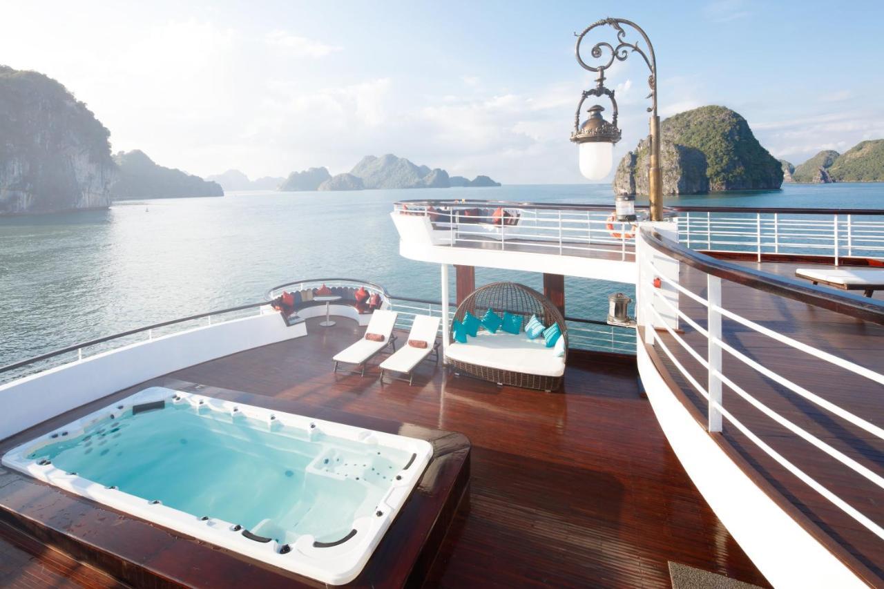 Ambassador Cruise Halong Bay 호텔 하롱 외부 사진
