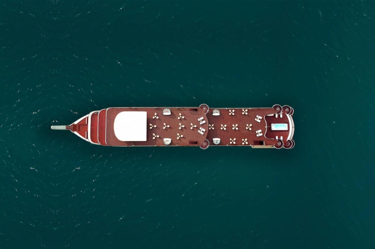 Ambassador Cruise Halong Bay 호텔 하롱 외부 사진