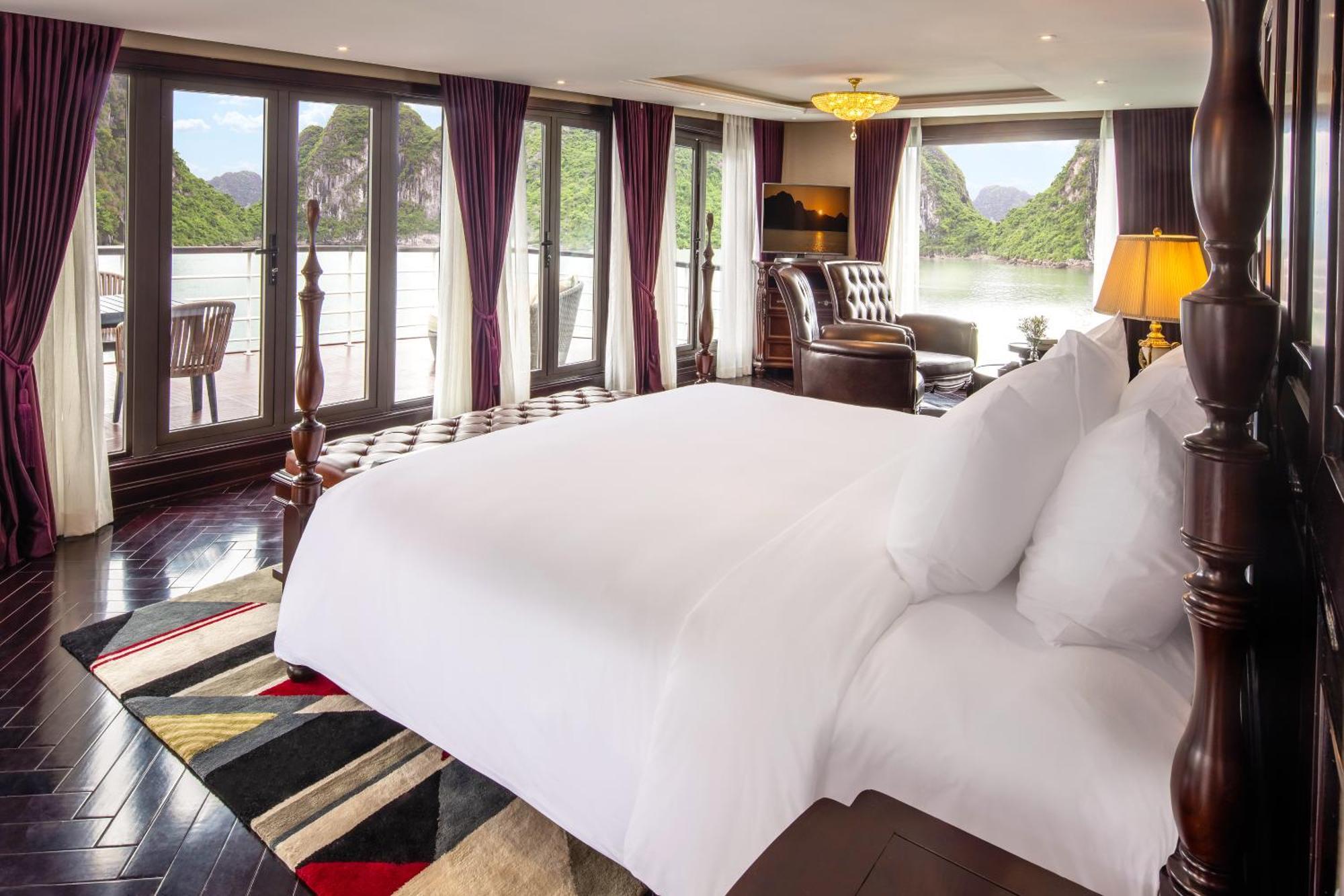 Ambassador Cruise Halong Bay 호텔 하롱 외부 사진