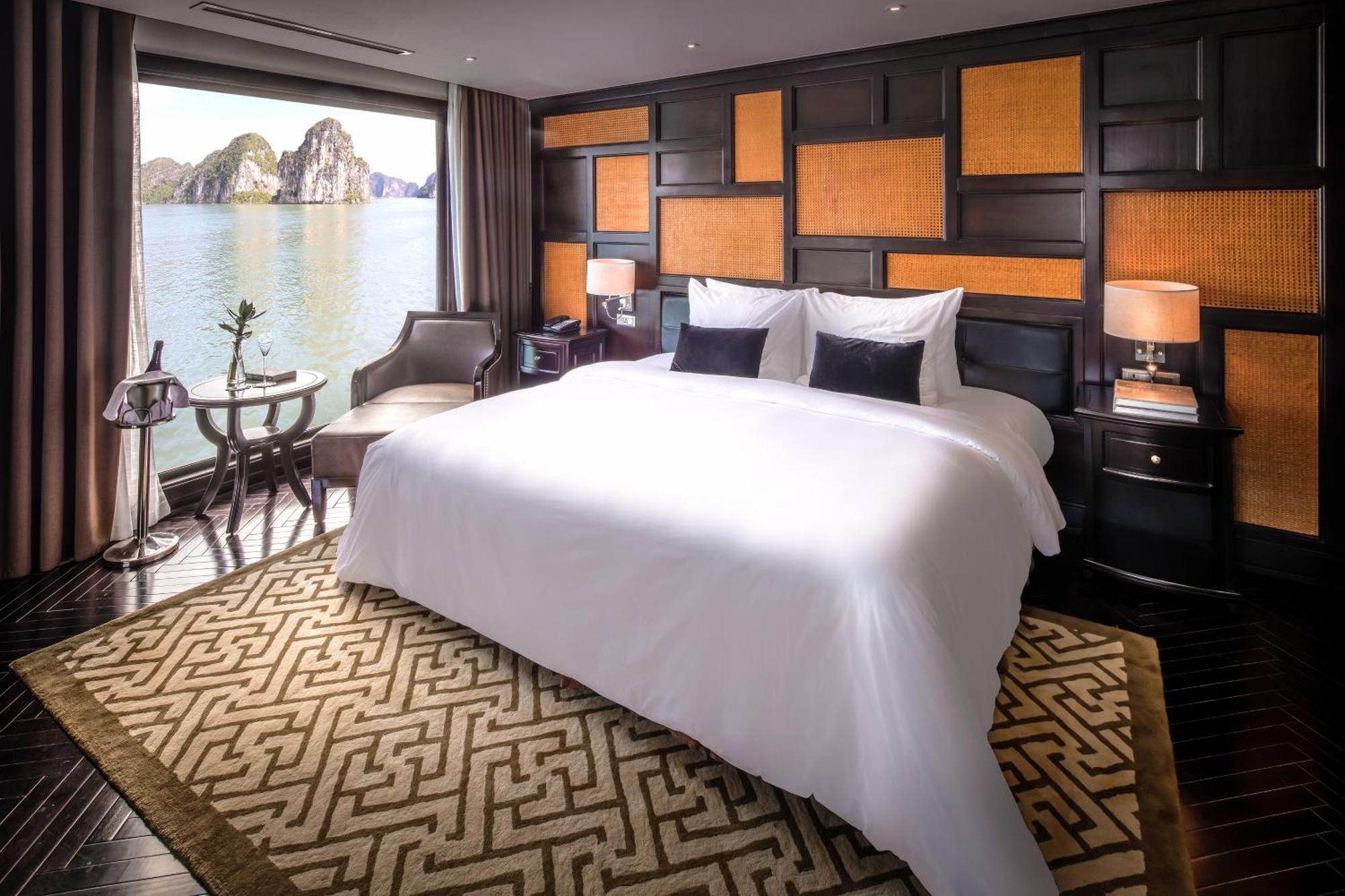 Ambassador Cruise Halong Bay 호텔 하롱 외부 사진
