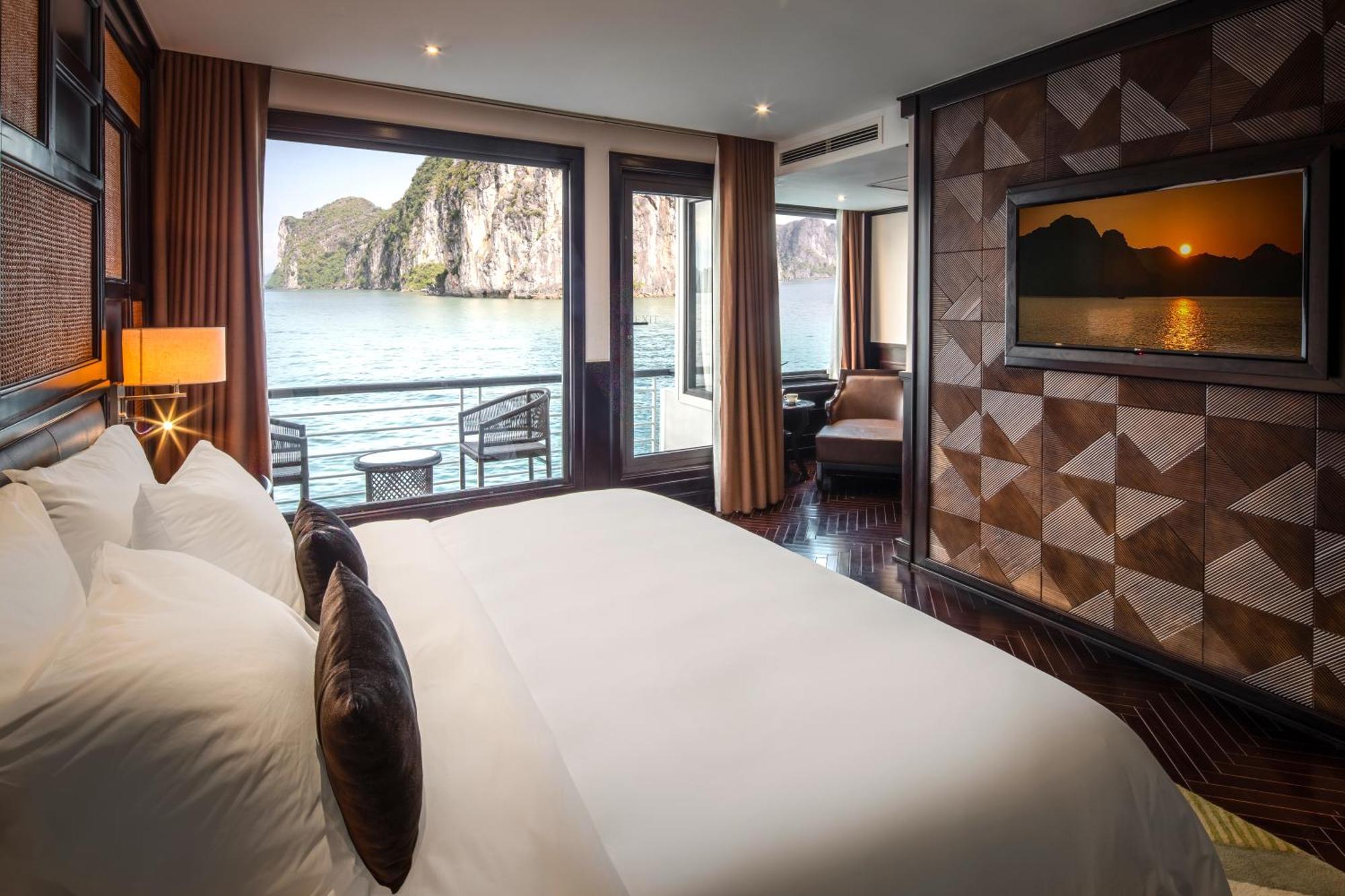 Ambassador Cruise Halong Bay 호텔 하롱 외부 사진