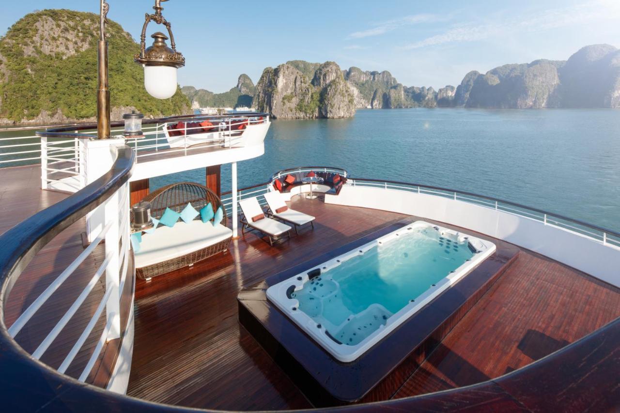 Ambassador Cruise Halong Bay 호텔 하롱 외부 사진