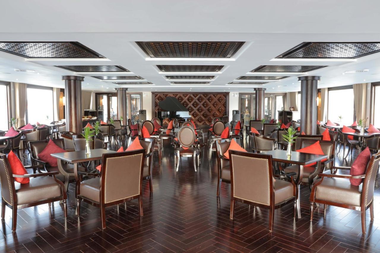 Ambassador Cruise Halong Bay 호텔 하롱 외부 사진